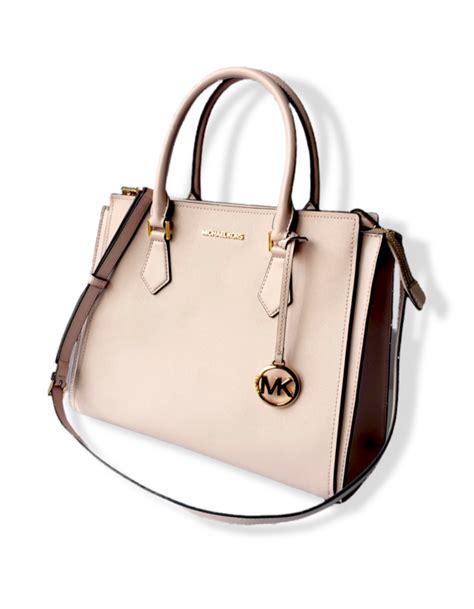 michael kors bolsas site oficial.